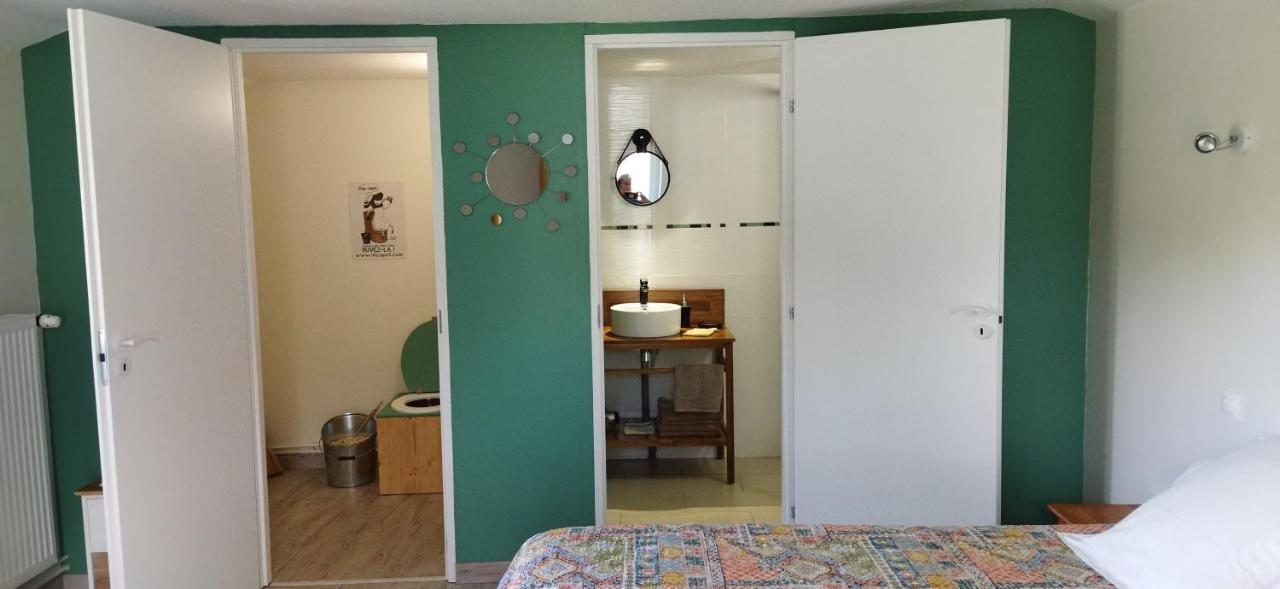 La Maison des Escargots Blanzay Habitación foto
