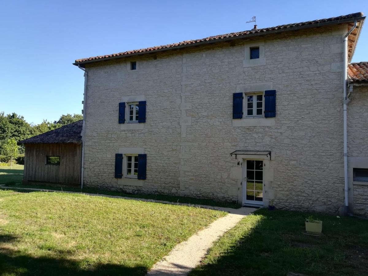 La Maison des Escargots Blanzay Exterior foto